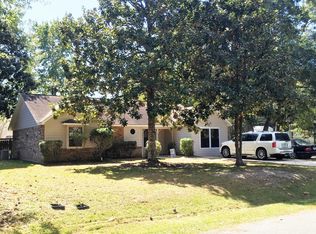 9121 W Old Walnut Rd, Ocean Springs, MS 39564