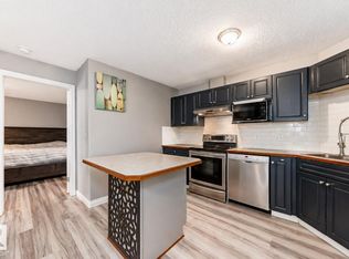 16221 95th St NW #102, Edmonton, AB T5Z3V3