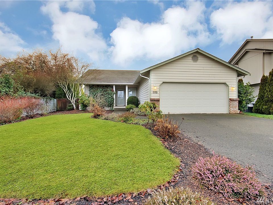 1st image of 842 15th St SE