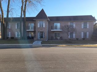 2720 Georgetowne Dr Unit B-2, Highland, IN