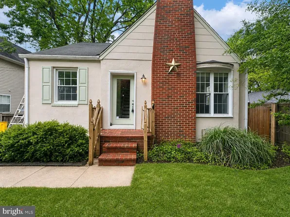 76 Summerfield Dr, Annapolis, MD 21403