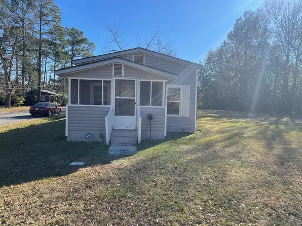 515 E Ohoopee St, Fitzgerald, GA 31750