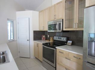 523 McArthur Ave, Sarasota, FL 34243