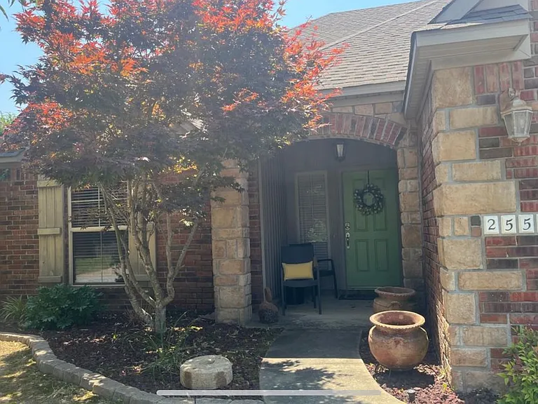 2555 N Trafalger Dr — Photo 3