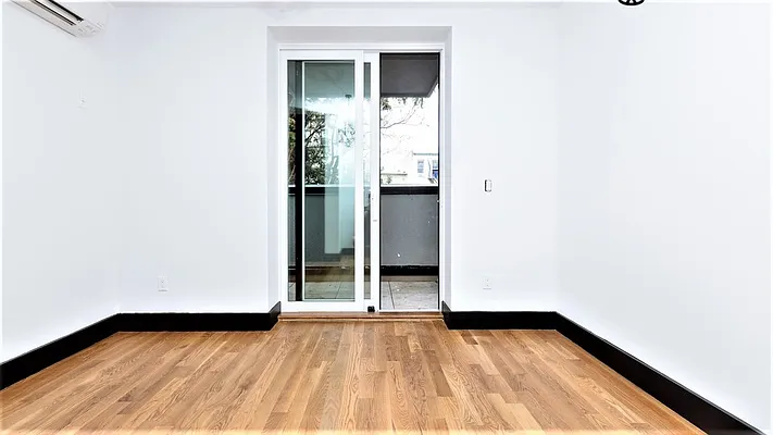 Rented by Nooklyn NYC LLC | media 17