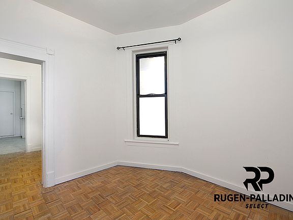 3rd image of 308 W 21st St APT 4