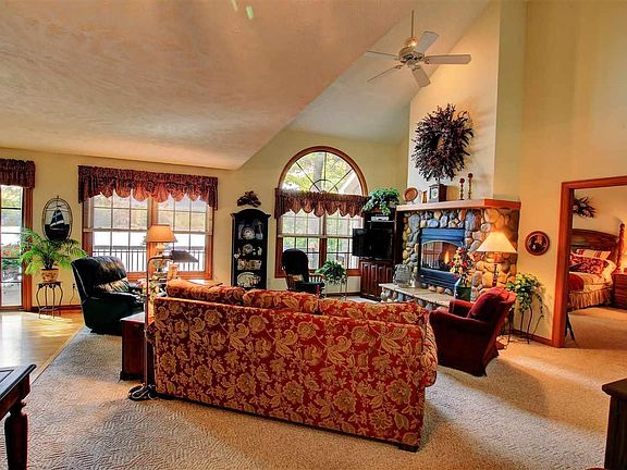 5th image of 2803 Crescent Shores Dr