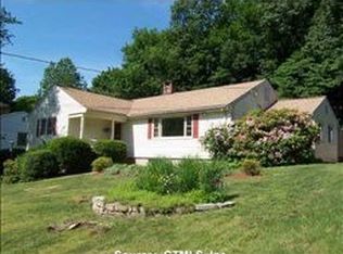 28 Terrace Rd, West Hartford, CT 06107