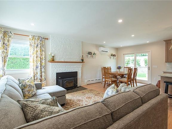 5th image of 5 Sherri Ln