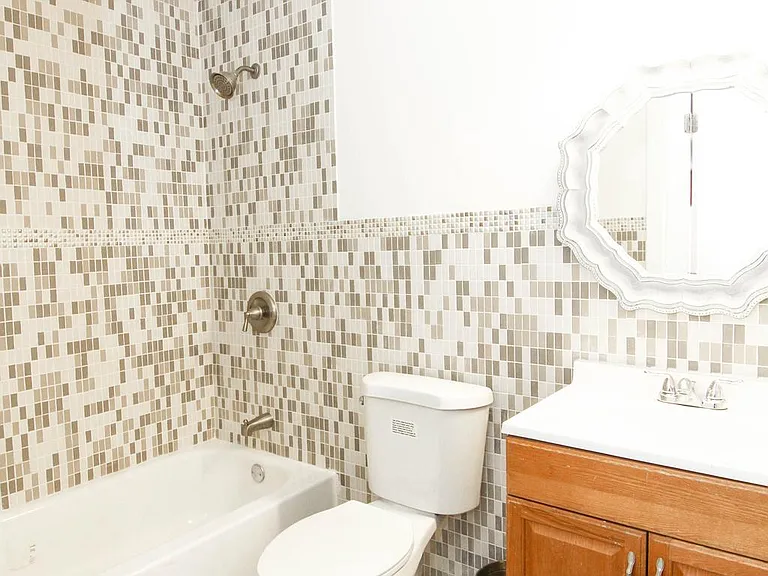 5532 Market St #B — Photo 9