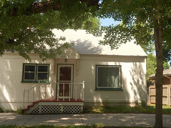 shady front yard