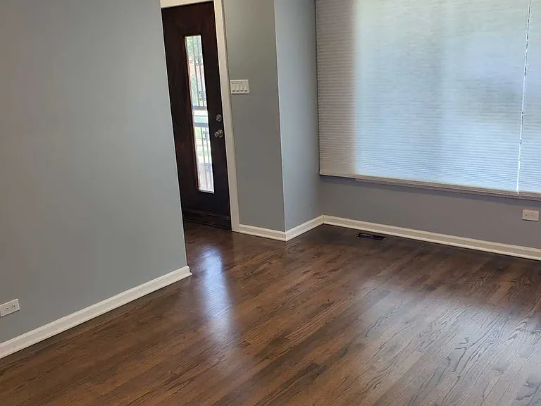 9224 Sproat Ave — Photo 2