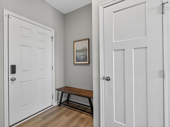 3rd image of 806 Harmony Valley Dr