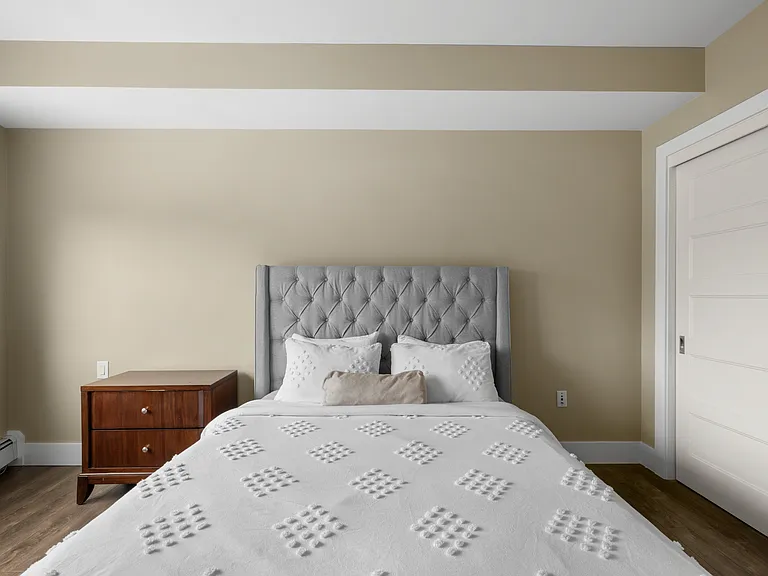 15 Kings Wharf Pl #206 — Photo 12