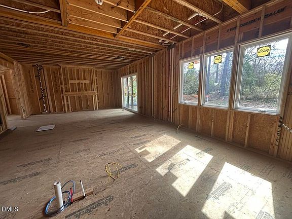 3rd image of 1003 Phoenix Pl