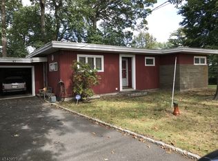 47 Sand Rd, Fairfield, NJ 07004