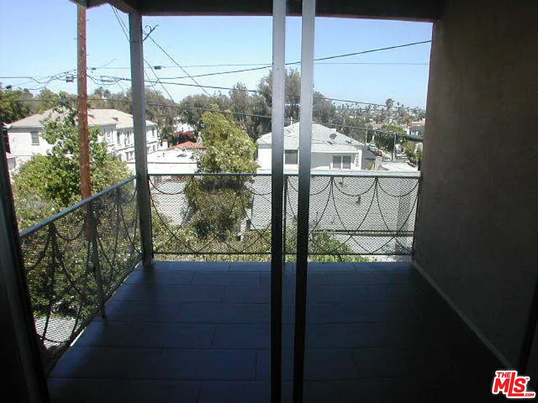 1326 S Ridgeley Dr #6 — Photo 11