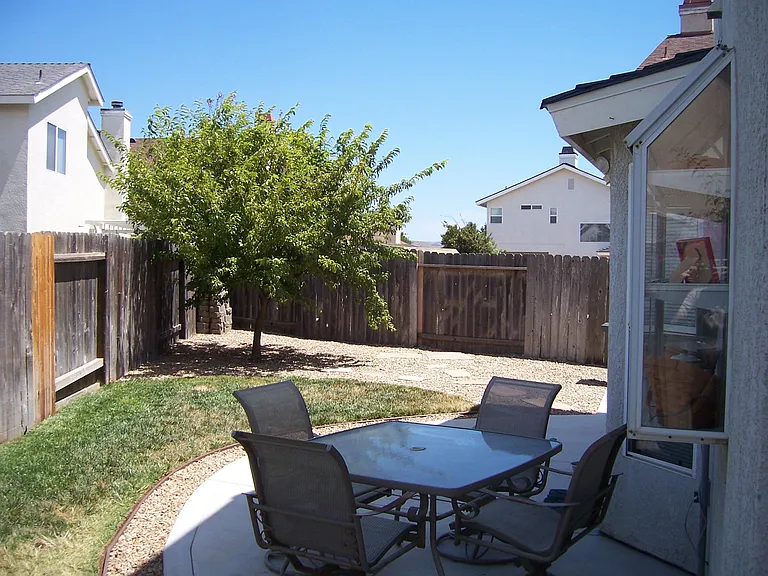 1333 Sherry Pl — Photo 5