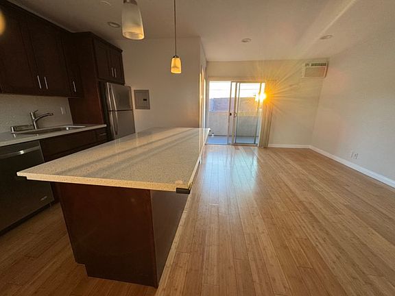 5th image of 5567 Inglewood Blvd APT 14