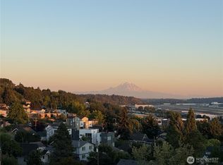 5560 15th Avenue S, Seattle, WA 98108