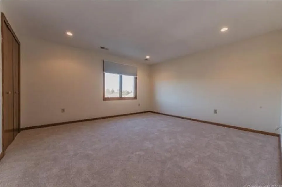 2 bed, 1.5 bath, 1310 sqft, $2,100 — Photo 2