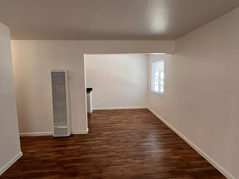 1077 Moss Rd #3 — Photo 5