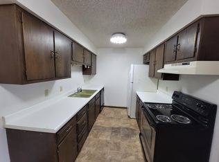 1211 Langley Rd APT 1, Waterloo, IA 50702