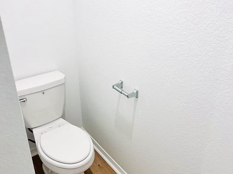144 Jonathan Dr — Photo 11