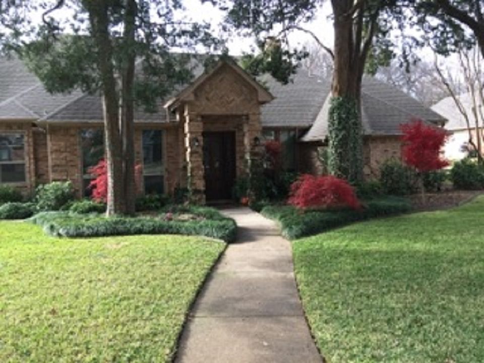 1st image of 1739 Crescent Ln