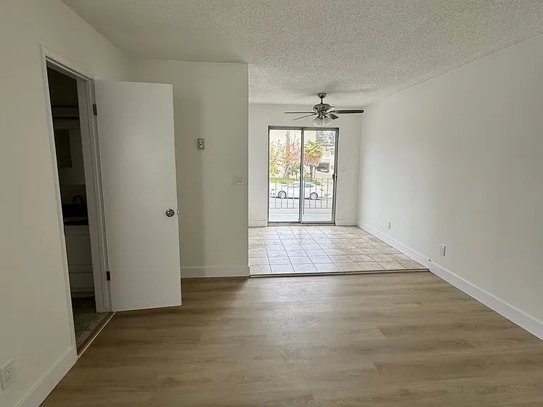 3505 Emerald St — Photo 45