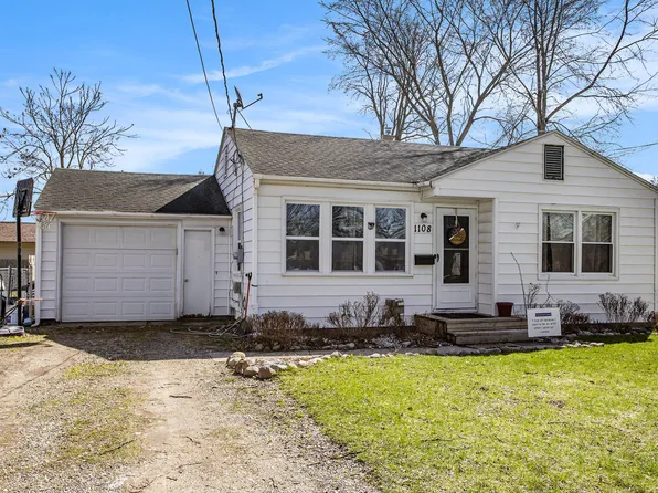 1108 Chrysler St, Kalamazoo, MI 49048