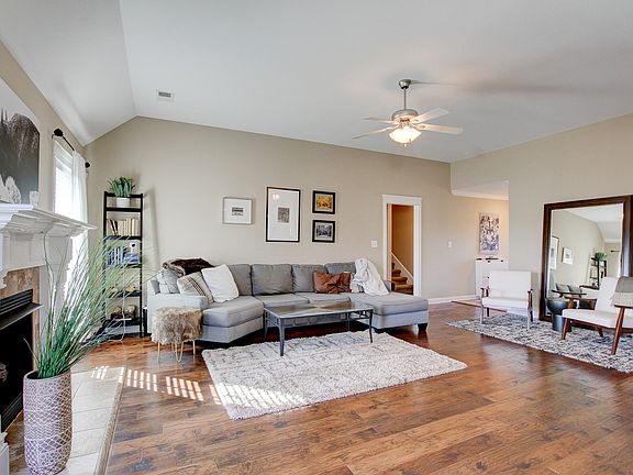 3rd image of 1809 Autumnwood Blvd