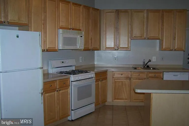 9480 Virginia Center Blvd #102 — Photo 32