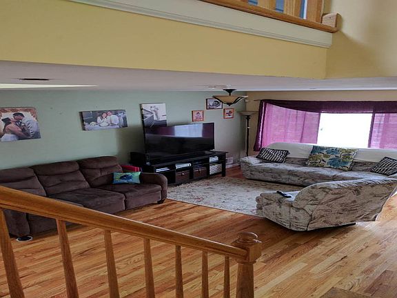 4th image of 16 Vaughan St