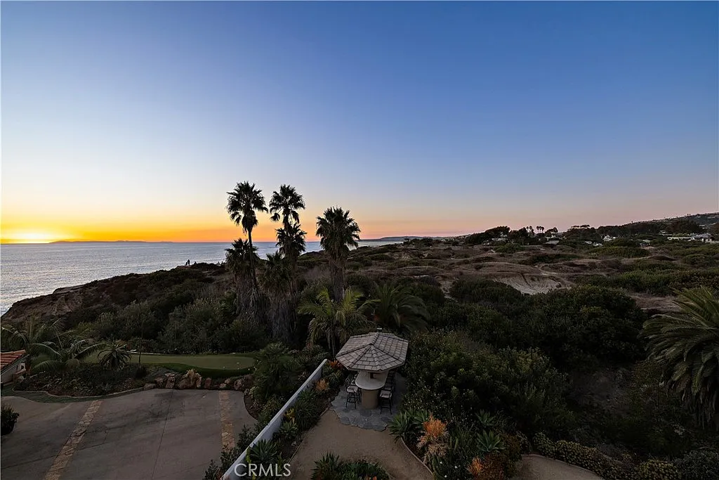 6 bed, 4.5 bath, 4077 sqft, $20,000 — Photo 3