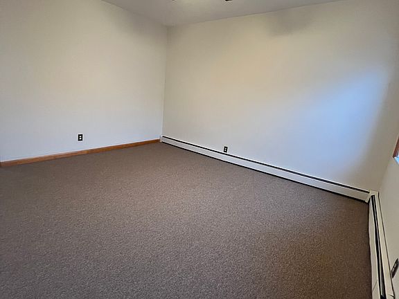 4th image of 16 Farnham Ave Floor 2