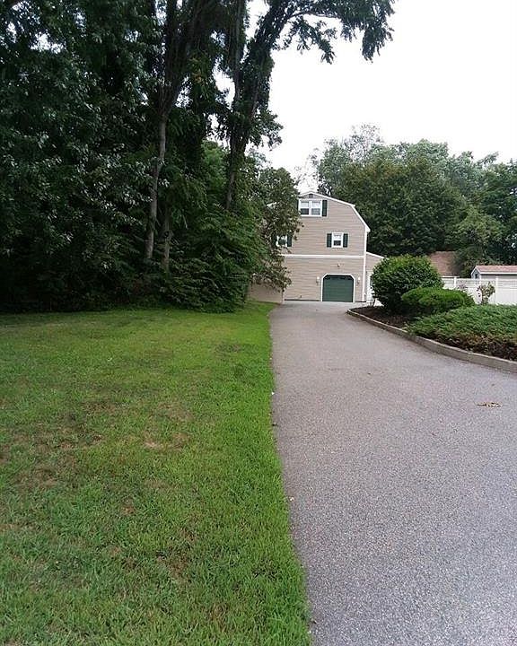 1st image of 410 Garden City Dr