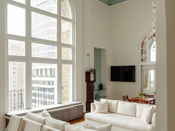 5th image of 1901 Walnut St #20D