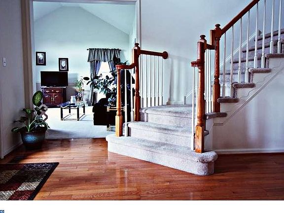 2nd image of 101 Peachtree Ln