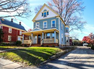 3 High St, Lebanon, NJ 08833