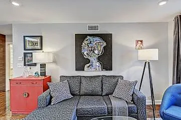 510 Queens Rd — Photo 49