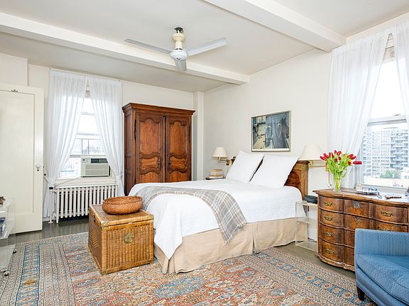 5th image of 12 W 96th St APT 14B