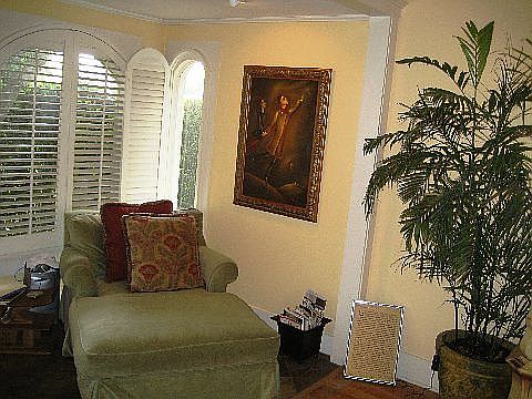 5th image of 8995 Elevado St