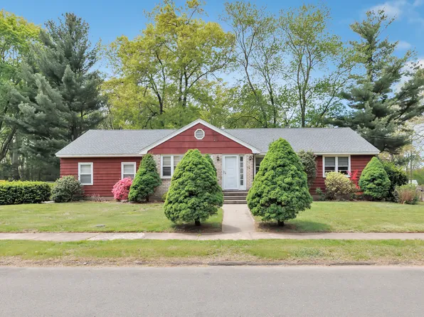 15 Roger Avenue, North Haven, CT 06473