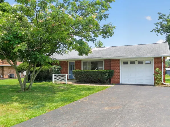 1402 N Mulberry St, Mount Vernon, OH 43050