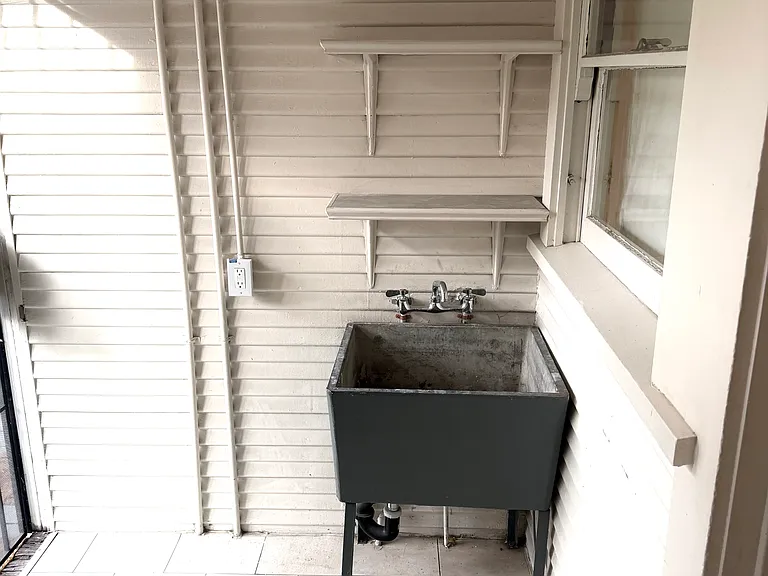 2522 G St #2522 — Photo 14
