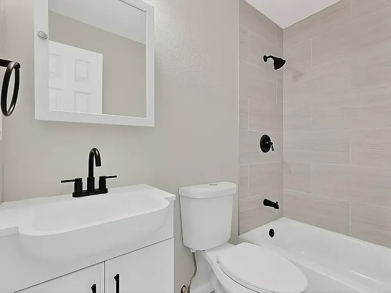 1920 Sanford Ave SW — Photo 22