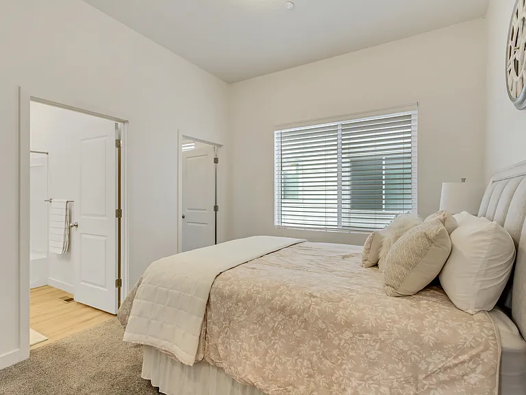 238 W Paramount Ave #102 — Photo 7