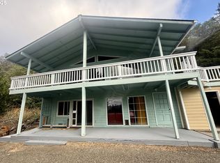 1604 Spring Brook Rd, Myrtle Creek, OR 97457