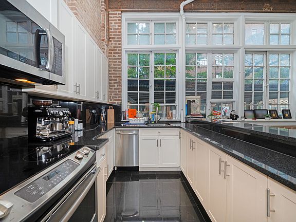 3rd image of 116 E 19th St APT 3
